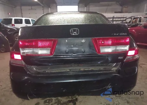 2004 Honda Accord 2.4 Ex z USA, uszkodzony, nr VIN 1HGCM56624A011125